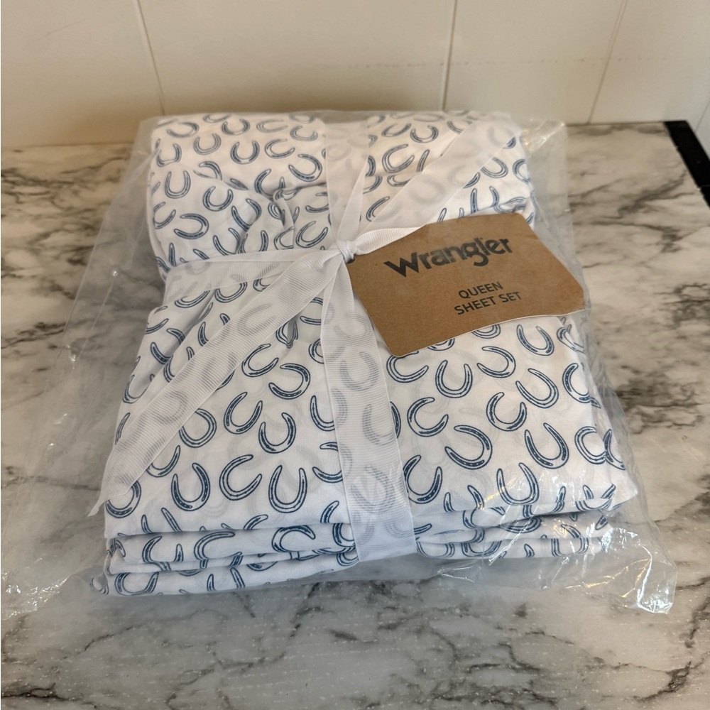 New!!! Wrangler Queen Sheet Set